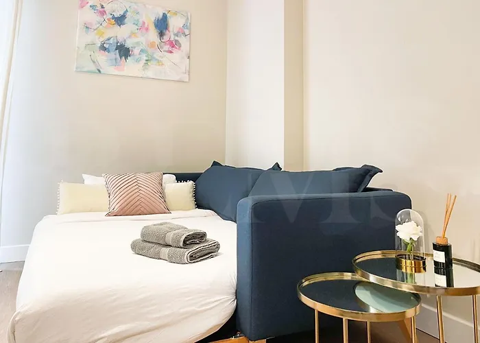Cozy Apartment With Parking In The Center By Rems
